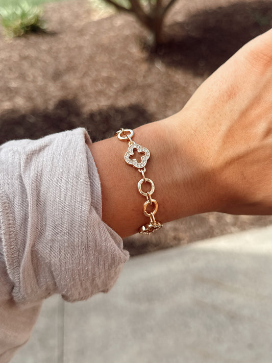 Luxe Clover Link Bracelet