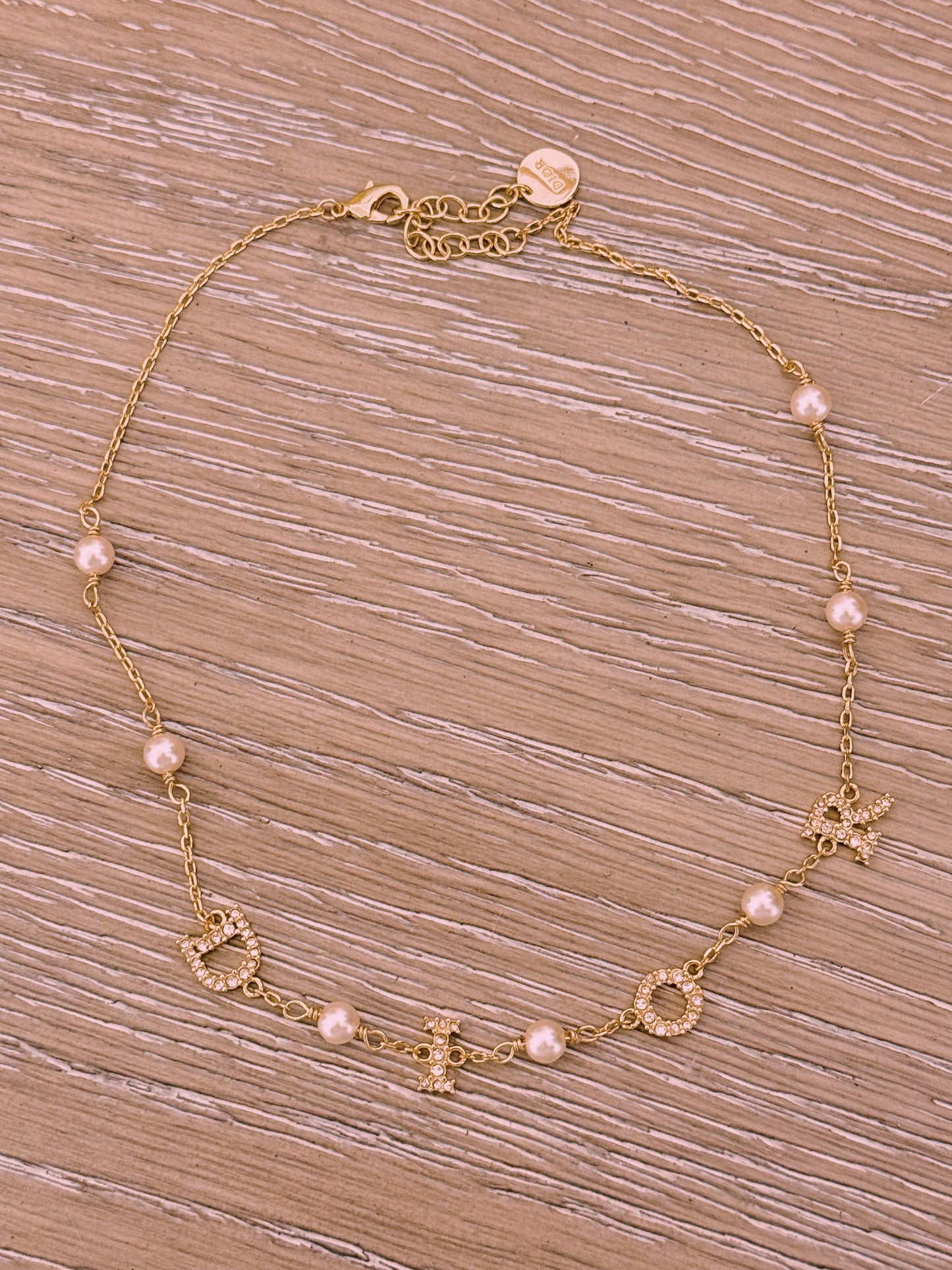 The Daisy Necklace
