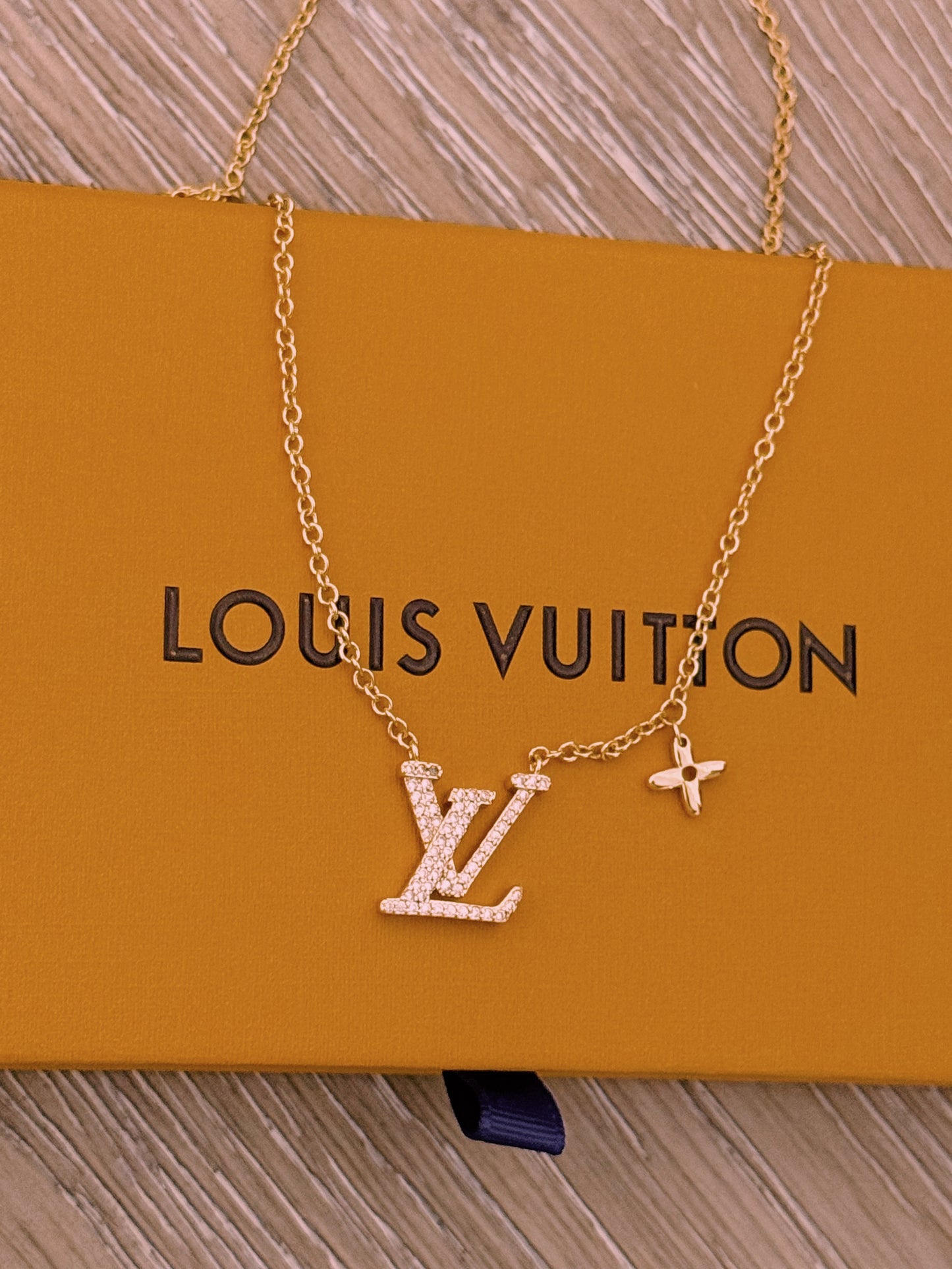 The Lily Necklace