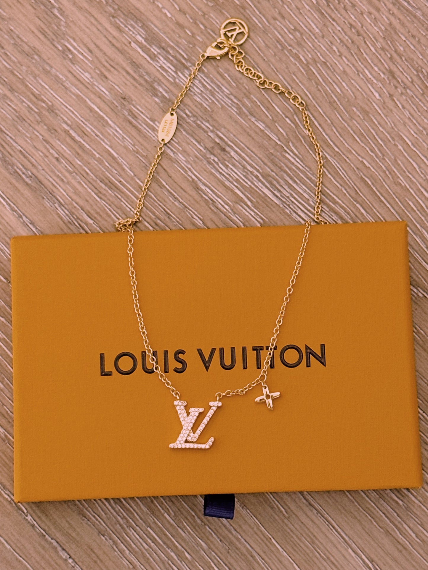 The Lily Necklace