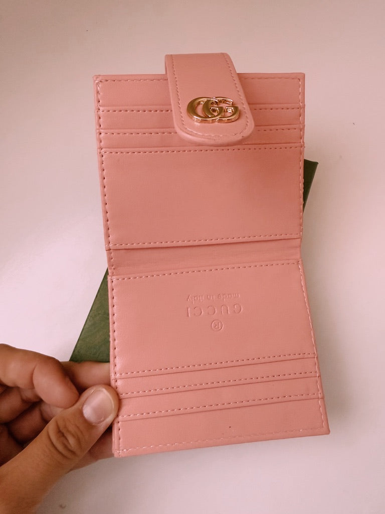 The Gia Snap Wallet