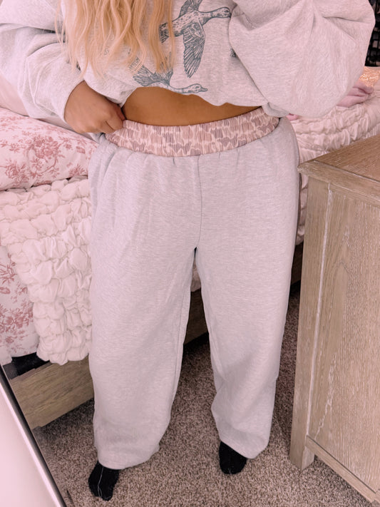 Duck Camo Waistband Sweatpants - Large
