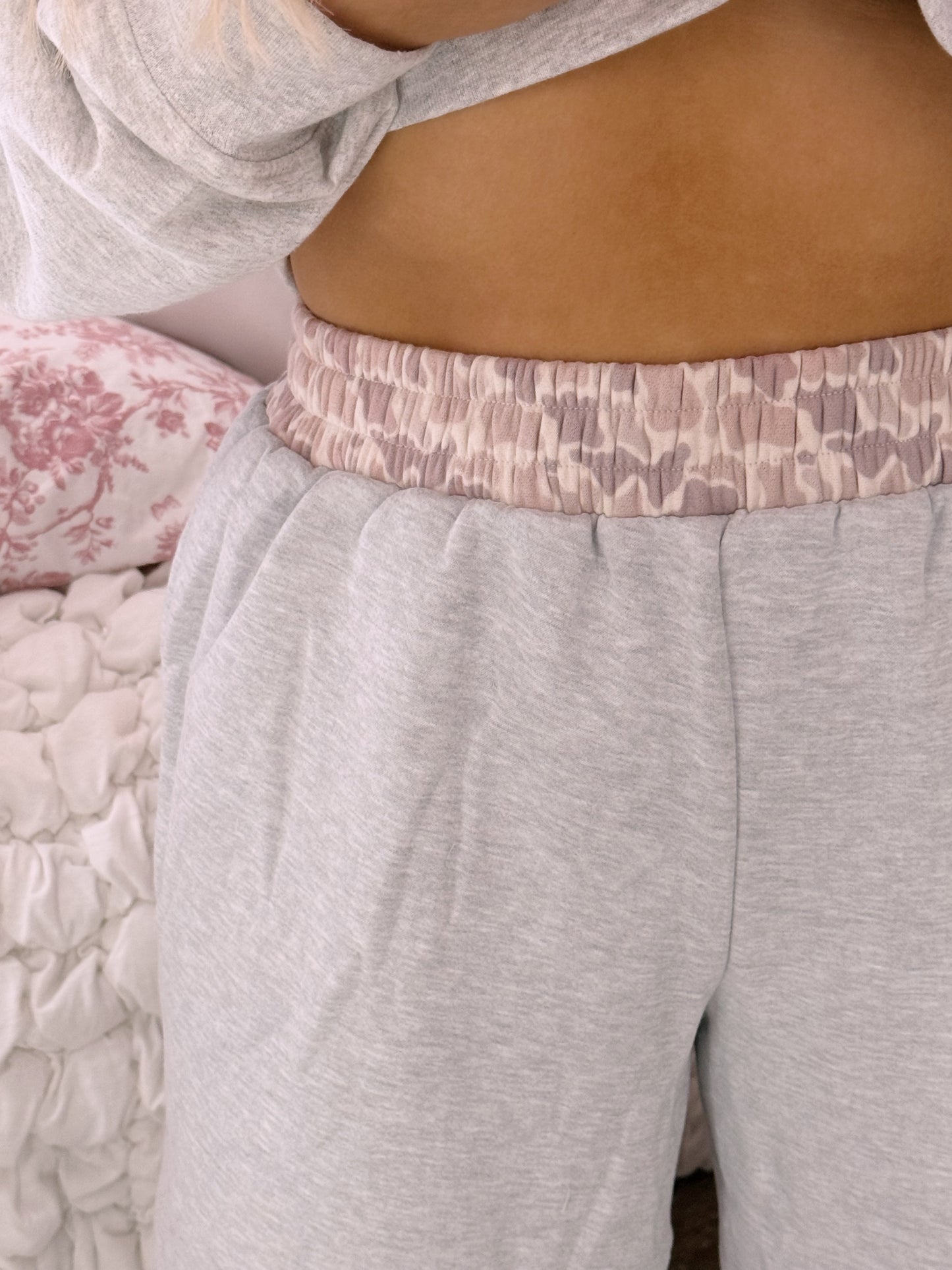 Duck Camo Waistband Sweatpants - Large