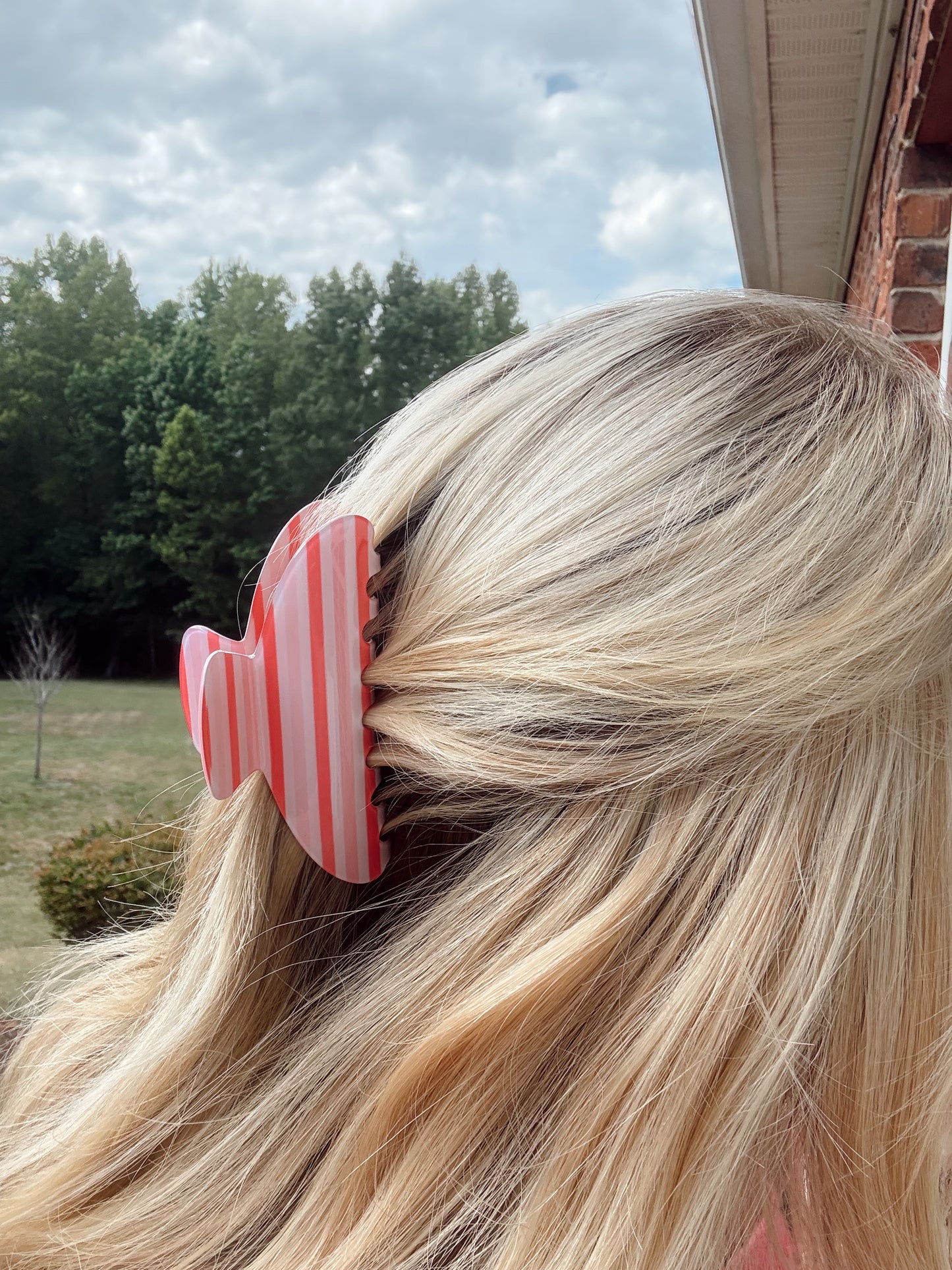 Southern Sweetheart Claw Clip - RESTOCK